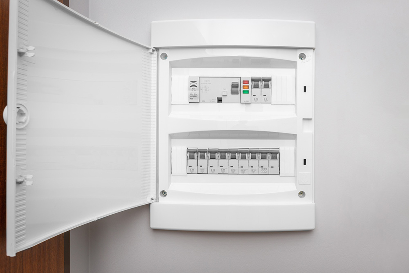 Über­spannungs­schutz bei M. Mauser Elektrotechnik GmbH in Michelbach an der Bilz